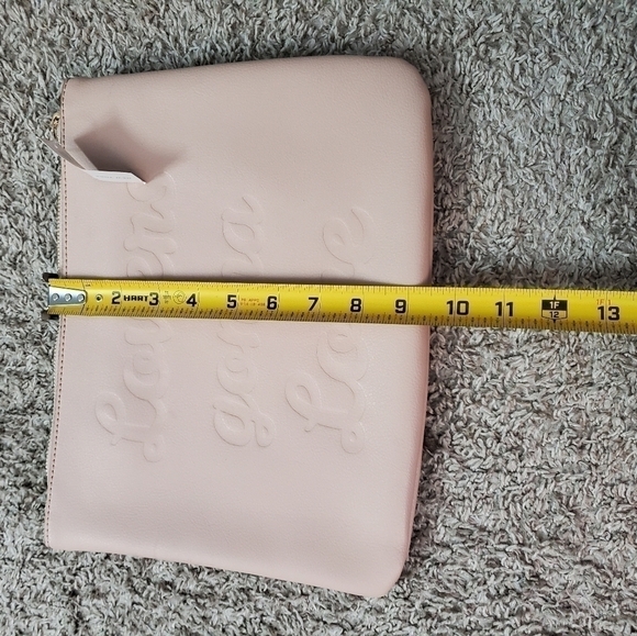 LOVERS Gonna Love Large Light Pink Wristlet - Picture 7 of 7